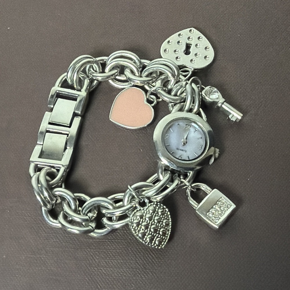 Style & Co Charm Heart Love Sequins Wristwatch Bracelet NEW Y2K Silver Tone